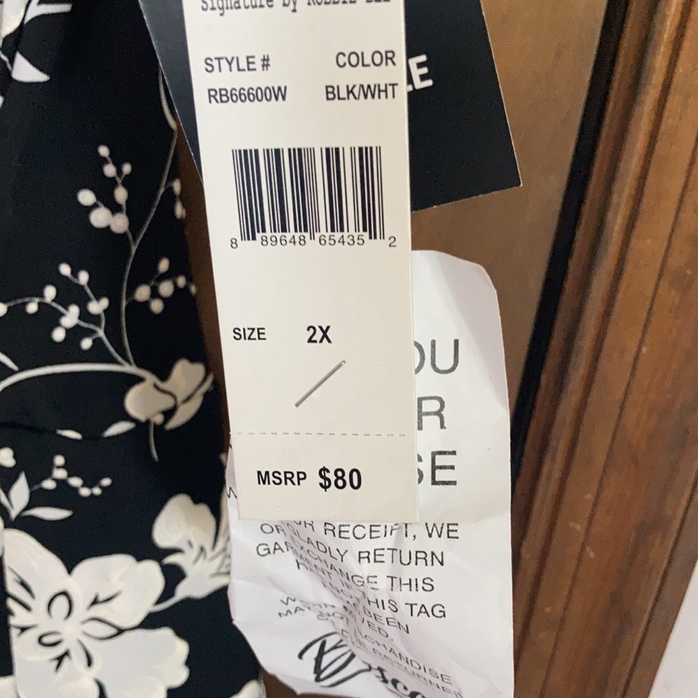 Signature faux wrap floral dress with stretch size 2X - Picture 10 of 17